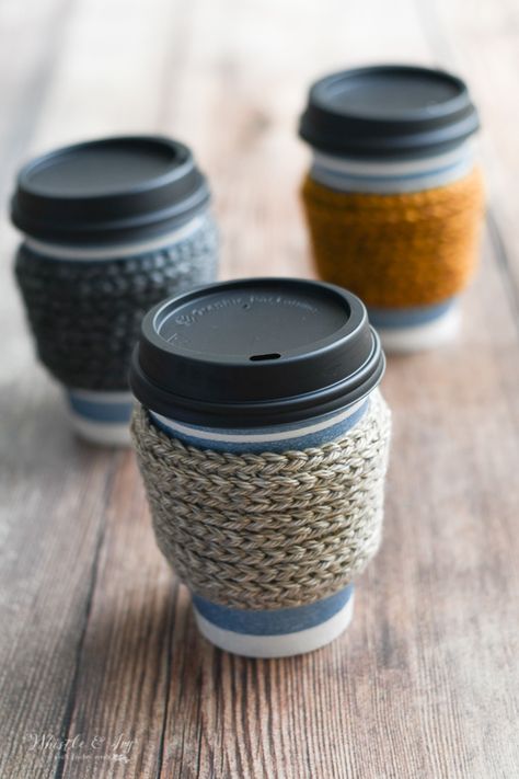 Coffee Sleeve Pattern, Coffee Cozy Pattern, Cup Cozy Pattern, Coffee Cozies, Crochet Coffee Cozy, Crochet Coffee, Quick Crochet Projects, Cozy Pattern, Crochet Cup Cozy