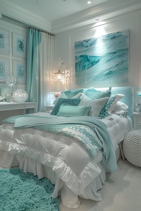 Bed Accessories Decor, Bedroom Inspirations Turquoise, Beach Theme Bedroom Ideas Coastal Style, Beach Theme Dorm, Bright Dorm Room Ideas, Aqua Room Decor, Aqua Blue Bedrooms, Turquoise Room Ideas, Ocean Bedroom Decor