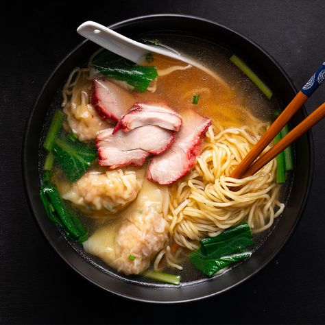 Wonton & BBQ Pork Noodle Soup - Marion's Kitchen Bbq Pork Noodle Soup, Pork Noodle Soup, Wonton Noodle Soup, Noodle Soups, Char Siu Pork, Wonton Noodles, Marion's Kitchen, Pork Noodles, Wonton Recipes