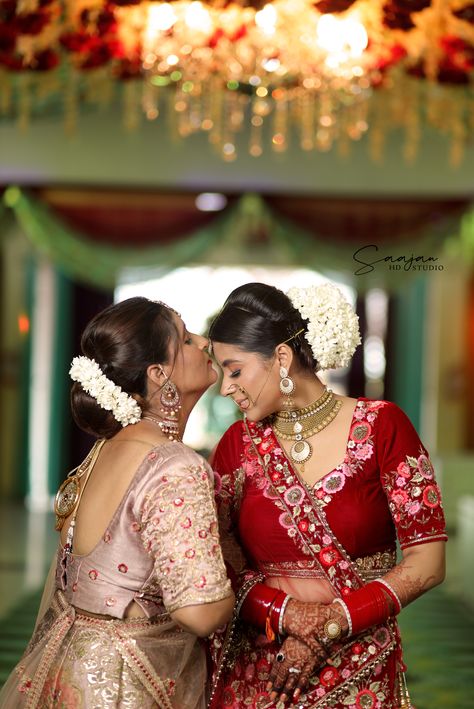 Indian Wedding Poses, Indian Wedding Couple Photography, Bride Pictures, Indian Wedding Couple, Bridal Poses, Saree Models, Wedding Couple, Wedding Poses, Wedding Photoshoot