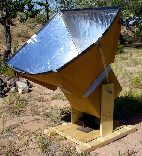 Alt. Build Blog: Make Your Own Solar Oven- A New Improved Oven Solar Oven Diy, Solaire Diy, How Solar Energy Works, Stove Design, Solar Cooking, Solar Cooker, Solar Stove, Solar Oven, Solar Power Panels