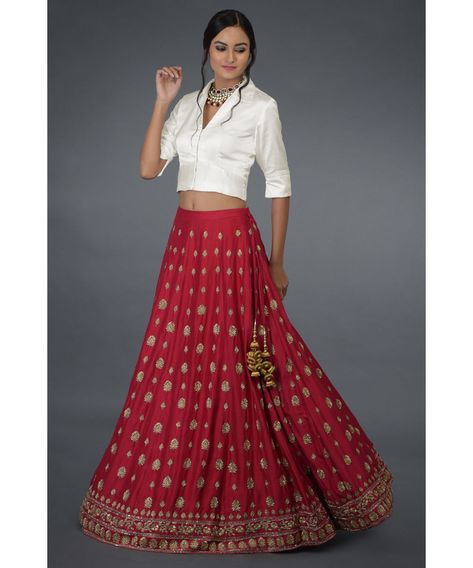 Long Red Skirt Outfit, Hand Embroidered Skirt, Red Skirt Outfits, Flair Sleeves, Long Skirt And Top, Skirt And Top Dress, India Dress, Long Skirt Outfits, Gaun Fashion