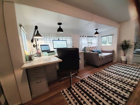 Travel Trailer Office Ideas, Camper Workspace, Camper Office Remodel, Camper Office Space, Rv Home Office, Camper Desk Ideas, Rv Office Space Ideas, Rv Desk, Camper Office