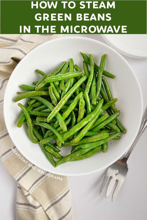 Microwave Green Beans with butter, salt, pepper and garlic for a quick and healthy side dish. Learn how to steam fresh green beans the easy way in just a few minutes. They're tender crisp, perfectly seasoned and delicious! Steam Fresh Green Beans, Microwave Green Beans Recipe, Green Bean Recipes Lemon, Microwave Green Beans, French Green Bean Recipes, Frozen Green Bean Recipes, Cooking Frozen Green Beans, Bean Recipes Healthy, Green Bean Recipes Healthy