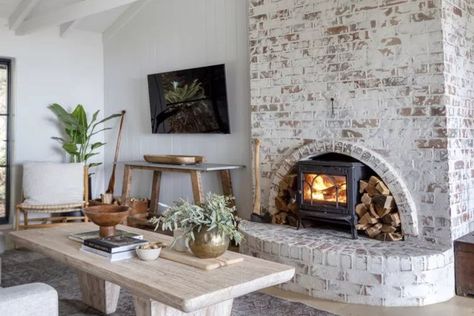 Whitewashed Brick, German Schmear, White Wash Brick Fireplace, Brick Living Room, Fireplace Stove, Painted Brick Fireplace, Interior Brick, Brick Interior Wall, Brick Interior