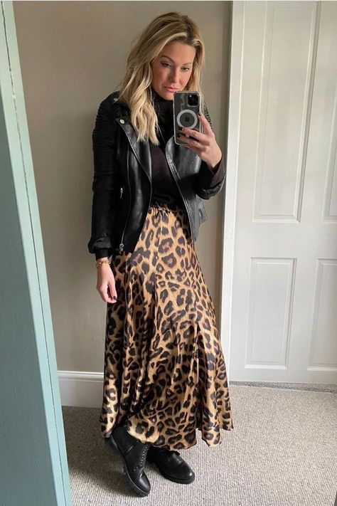 Printed Maxi Skirt Outfit, Leopard Print Skirt Outfit, Leopard Maxi Skirt, Leopard Skirt Outfit, Leopard Maxi Skirts, Printed Skirt Outfit, Midi Outfits, Look Boho Chic, Midi Skirt Outfit