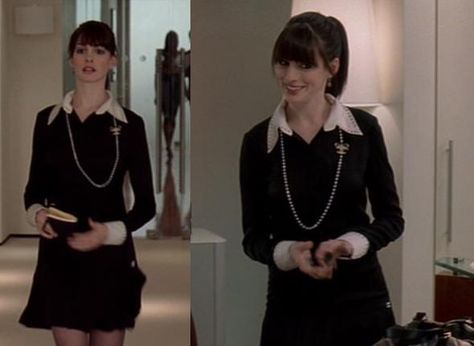 Devil Wears Prada Outfits, Andy Sachs, Prada Outfits, Fancy Places, Model Core, Chanel Boots, Intelligent Women, Stylish Celebrities, Funny Fashion