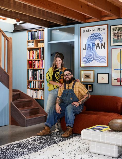 Antique White Usa, Pop And Scott, Blue Walls Living Room, Greek Villa, New York Vibes, Kitchen Island Bench, New York Loft, St Peters, Family Apartment