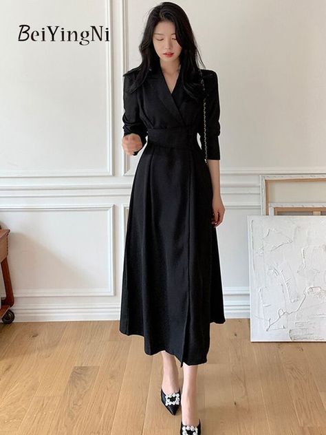 Very pretty. Taken size for my 7 year old daughter 1m35 for 33kg. Korean Fashion Dress Classy Women, Classy Black Outfits For Women, Suit Dresses For Women, Elegant Classy Dresses, Korean Fashion Dress Elegant, Korean Dress Elegant, Kpop Retro, Suit Dresses, Long Suit