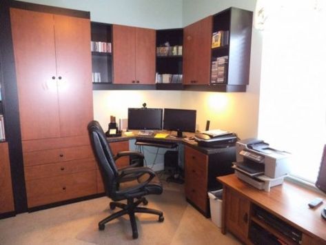 People with a passion for family history need a work space for their hobby. What makes an ideal genealogy work area? Take a look at my room for this. Genealogy Crafts, Genealogy Quotes, Clearing Out Clutter, Family History Organization, Genealogy Organization, Desk Areas, Genealogy Research, Family Organizer, Space Planning