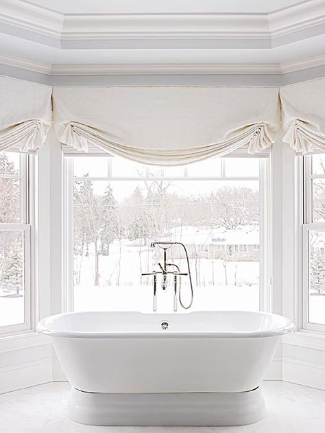 Blinds For Bathroom Windows, Roman Shades Bathroom, Roman Bathroom, Bay Window Treatments, Linen Roman Shades, Bathroom Window Curtains, Bathroom Window Treatments, Bathroom Blinds, Bathroom Window