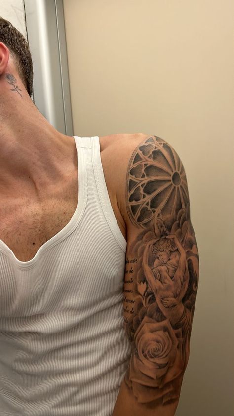 Cool Bicep Tattoos, Upper Arm Half Sleeve, Top Of Shoulder Tattoo, Natur Tattoo Arm, Mens Body Tattoos, Unique Half Sleeve Tattoos, Bicep Tattoo Men, Quarter Sleeve Tattoos, M Tattoos