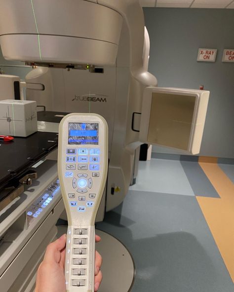 Radiation Therapist Career, Oncologist Aesthetic, Radiation Therapist Aesthetic, Radiography Student Aesthetic, Rad Tech Aesthetic, Radiography Aesthetic, Radiation Aesthetic, Radiological Technologist, Radiologist Aesthetic