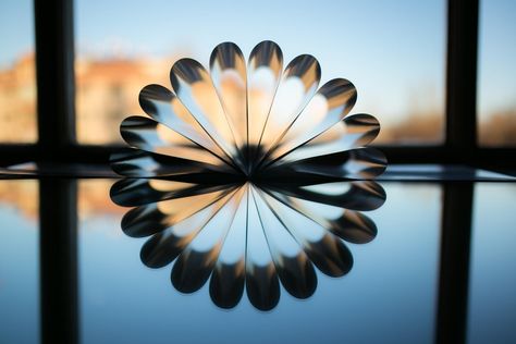 Weekly Monday Contest: 30 Cool Reflection Photos + New Theme｜Published by Klassy Goldberg Symmetry Photography, Reflection Pictures, Photography Ideas At Home, Reflection Photos, Reflection Photography, Shadow Photography, Image Nature, Abstract Pictures, Modern Photography