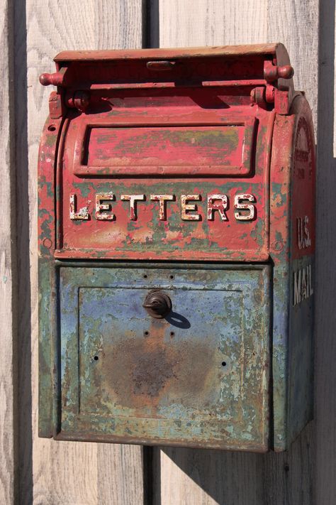 Vintage Mailbox, Mail Boxes, You've Got Mail, Vintage Stuff, Snail Mail, Old Stuff, Mailbox, Post Office, Still Life