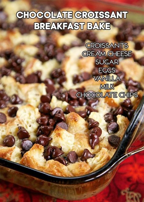 Croissant Breakfast Bake, Crescent Roll Breakfast Recipes, Crescent Breakfast, Crescent Bake, Christmas Breakfast Recipe, Breakfast Crescent Rolls, Chocolate Breakfast, Croissant Breakfast, Crescent Roll Recipes