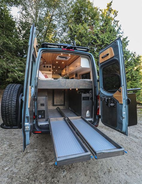 2021 Sprinter 170″ 4×4 by Freedom Vans #sprinter #freedomvans #vanlife #van #travelvan #convertedvan #vanconversion #bellingham #sprintervan #tinyhouse #tinyhome #smallspace #garage #mountainbiking Race Van Conversion, Moto Van Ideas, Van Conversion Bike, Van Setup, Offroad Van, Moto Van, Rack Velo, Ford Transit Conversion, Van Garage