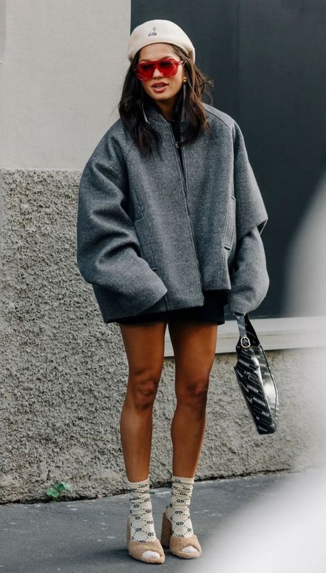 Classy Street Wear, Trousers Street Style, 90s Urban Fashion, Song Of Style, Looks Style, Lookbook Outfits, Look Cool, Look Fashion, Autumn Winter Fashion