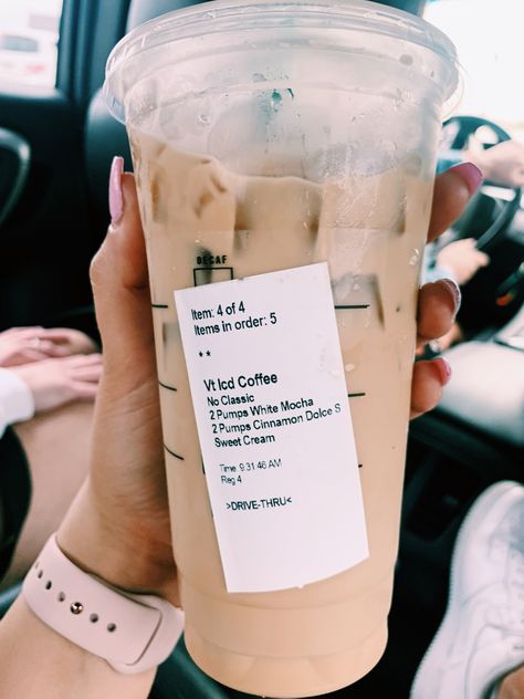 tastes like snickerdoodle, must try! #starbucks #recipe Snickerdoodle Iced Coffee, Iced Coffee Healthy, Starbucks Salted Caramel Mocha, Free Starbucks Gift Card, Starbucks Fall Drinks, Drinks Starbucks, Drink Starbucks, Starbucks Secret Menu Recipes, Cold Starbucks Drinks