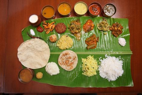 Foods to Look Forward At Bhumihar Weddings – desiweddingbells South Indian Thali, Indian Wedding Food, Indian Food Menu, Wedding Food Ideas, Wedding Food Menu, Wedding Lunch, Seared Chicken Breast, Indian Dinner, Menu List