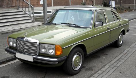 Old Mercedes Benz, Mercedes Dealership, Mercedes 123, Mercedes 200, Mercedes Benz W123, Mercedes Benz World, Mercedes W123, Old Mercedes, Mercedes Benz Classes