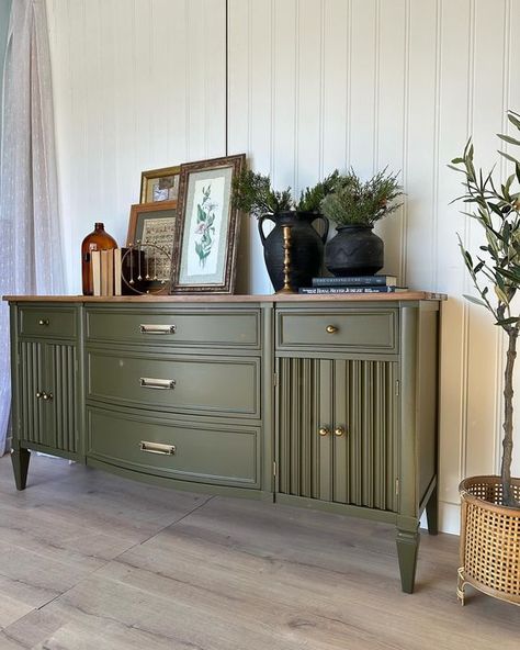 Quick before-after on this stunning sideboard. Loved all the details on this one. Simplified the existing hardware on the middle drawers and swapped the others out for knobs. Love this look😍 This green is the perfect olive with enough warmth and depth to it to give that vintage-y feel. SOLD. #beforeafterfurniture #sideboardmakeover #sideboardtransformation #thecuratedattic #saskatchewan #saskatoon #saskatoonhomes #edmonton #calgary #diyinspo #inspiration #moderninterior #vintageinterior... Painted Sideboard Ideas, Olive Green Furniture, Sideboard Makeover, Green Sideboard, Before After Furniture, Sideboard Upcycle, Furniture Makeover Inspiration, Flip Ideas, Sideboard Decor