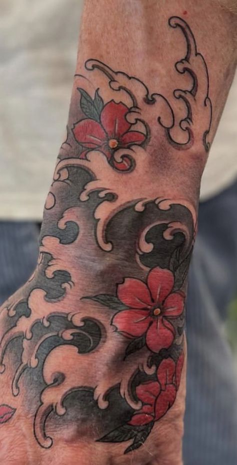 Japanese Wave And Flower Tattoo, Japanese Gap Filler Tattoo, Japanese Hand Tattoos For Men, Japanese Background Tattoo, Tattoo Background Filler Shading, Tattoo Background Filler, Hannya Maske Tattoo, Japanese Water Tattoo, Hannya Maske