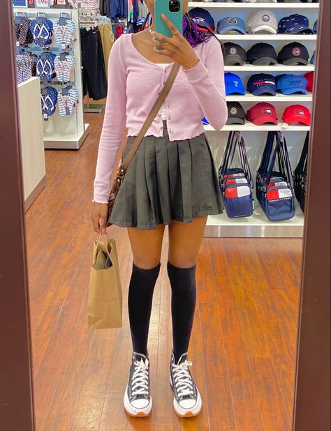 Star Hike Converse, Hike Converse, Run Star Hike Converse, All Star Outfit, Aesthetic Skirt, Run Star Hike, Fall Semester, Preppy Aesthetic, Modest Fashion