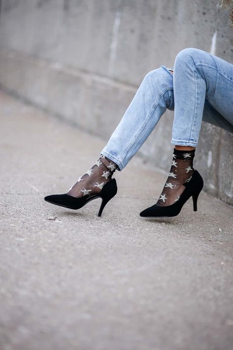 sheer star socks with heels Sheer Socks And Heels Outfit, Sandals With Tights Outfit, Non Heel Dress Shoes, Socks Heels Outfit, Sheer Ankle Socks Outfit, Sheer Socks And Heels, Sheer Socks With Heels Outfit, Heels 2023 Trends, Sock Heels Outfit