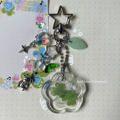 clover keychains final pt.!! .🍀🐾 ݁˖⊹ ࣪ ˖ ➥ my website (link in bio!!) ★ shipping is $5 usd to U.S. | dm me for WW shipping costs ♥︎ If you decide to buy using cashapp thru commenting and it’s multiple items, will offer FREE shipping!! ★ handmade with: stainless steel, charms, uv resin , and different types of beads! ★ prices reflect on the time spent, supplies, and quality (>_<) note: I'm a beginner at resin!! Please keep in mind of airbubbles and flaws but personally i think it looks cute... Resin Charm Ideas, Where To Buy Beads, Types Of Accessories, Different Types Of Beads, Clover Keychain, Types Of Beads, Keychain Resin, Diy Beaded Rings, Buy Bead