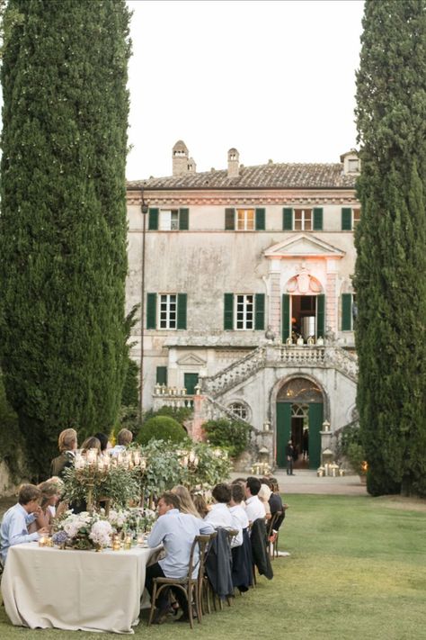 Destination Wedding Timeline, Tuscany Wedding Venue, Tuscany Italy Wedding, Weddings In Italy, Garden Wedding Reception, Tuscan Villa, Tuscan Wedding, Wedding Money, Villa Wedding