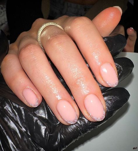 60 Best 2023 Nail Trends to Inspire You Magenta Nails, Popular Nail Colors, 2023 Nail, Nail Color Trends, Airbrush Nails, Minimal Nails, Sparkle Nails, Shellac Nails, Nails Spring