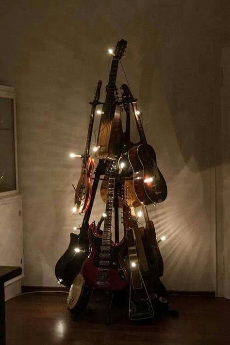 Learn To Play Guitar, Music Ideas, Rock N’roll, Music Decor, I'm With The Band, Merry Christmas To All, Beautiful Music, Ukelele, Music Design