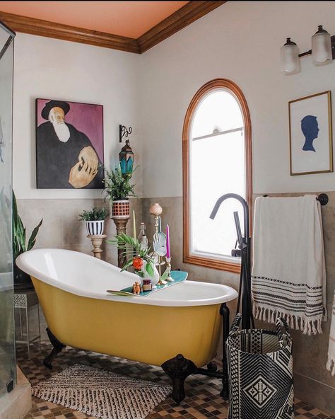 Paint Clawfoot Tub, Painted Clawfoot Tub, Home Spa Ideas, Claw Bathtub, Parting Is Such Sweet Sorrow, Claw Foot Bathtub, Clawfoot Tub Bathroom, Old Bathrooms, Claw Foot Bath