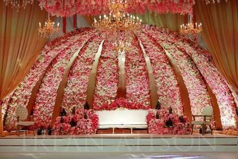 Reception Stage Ideas, Wedding Entry Decor, Marriage Stage, Marriage Hall Decoration, Stage Decoration Ideas, Wedding Entry, Marriage Hall, Indian Wedding Stage, Indian Wedding Decorations Receptions