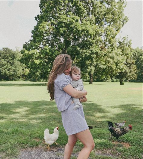 Southern Mama Aesthetic, Western Mom Aesthetic, Crunchy Mum, Christian Mom Aesthetic, Zeynep Core, Southern Aesthetic, Miss Honey, Mom Aesthetic, Southern Mom