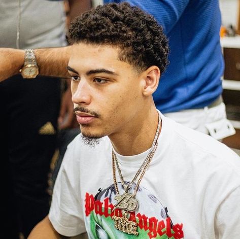 Curly Hair Taper, Jay Critch, Black Haircut Styles, Light Skin Men, Dark Skin Boys, Black Men Hairstyles, Haircut Inspiration, Curly Hair Men, Attractive Guys