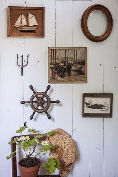 Sag Harbor Home Filled with Inspirational Nautical Decorations Newfoundland Decor, Family Sailing, Picture Frame Store, Country Getaway, Harris House, Vintage Nautical Decor, Nautical Interior, Coastal Inspiration, Deco Marine