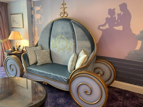 Cinderella Bedroom, Cinderella Room, Cinderella Suite, Disney House Ideas, Luxury Baby Room, Princess Room Decor, Casa Disney, Disney Room Decor, Disney Rooms