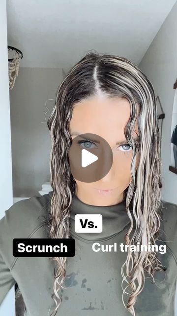 Tara Bohm on Instagram: "Curl scrunching vs curl training... which one works better?

I think the video will clear this RIGHT up, but let's break it down a little. ⤵️

First up, these are two different techniques with two VERY different results. 

When you train the curls, you’re allowing the hair to absorb moisture and for uniformity to take better place. This leads to better health and shape of the overall curl pattern. In my experience, I can go dayssss without having to wash or refresh just from taking the extra time to curl train!

When you scrunch and go, you allow the curl to be squeezed. This gives less definition but rather a loosely/ kinked curl.

If your goal is seeing more of those separate curls and definition (and better moisture)... I think the difference is pretty clear!! ? Hair Scrunching Tips, How To Take Care Of Curls, Train Curly Hair, How To Train Your Curls Natural Hair, How To Train Your Hair To Be Curly, How To Train Curls, How To Curl Train Your Hair, Curl Training Hair Naturally Curly, How To Do Natural Curls