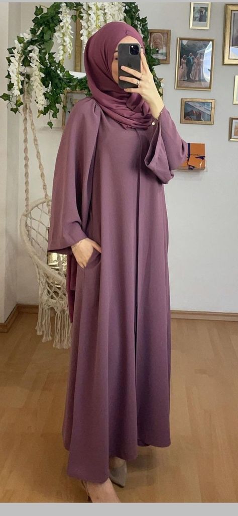 Borka Design Muslim Simple, Borka Design Muslim Stylish, Latest Abaya Style, Simple Borka Design, Nakab Style, Simple Abaya Designs Muslim, Modest Abaya Designs, Trending Abaya Designs, Naqab Design