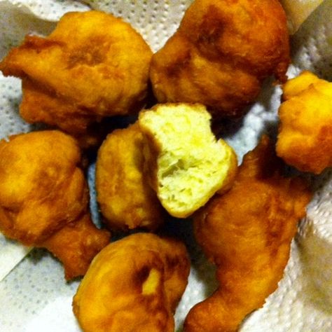 Deep Fried Bannock, Inuit Food Recipes, Inuit Recipes, Fried Bannock Recipe, Inuit Food, Homeschool Recipes, Cabin Meals, Bannock Recipe, Bannock Bread