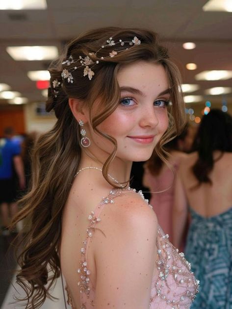 Romantic Prom Hairstyles, Black Hair Wedding Hairstyles, Wedding Hairstyles Romantic, Blonde And Black Hair, Hairstyle For Medium Length Hair, Wedding Reception Hairstyles, Prom Hairstyles Medium, Romantic Updos, Hairstyle For Prom