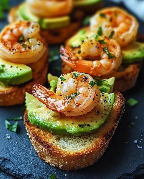 Easy Key Lime Cheesecake, Shrimp Crostini, Shrimp Toast, Avocado Spread, Paleo Recipes Dessert, Sliced Baguette, Garlic Shrimp, Graham Cracker Crumbs, Instagram Food