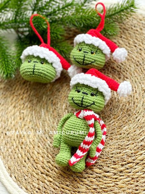 Amigurumi. Crochet And Knitting | My Green Villains ☺️ | Facebook Christmas Crochet Ideas, Crochet Bloggers, Crocheted Christmas, Toys Ideas, Crochet Xmas, Christmas Grinch, Amigurumi Ideas, Ideas Handmade, Christmas Crochet Patterns