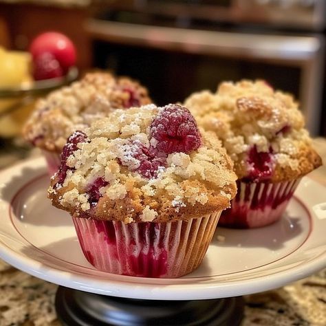 Recipes Player | Rhubarb and Raspberry Muffins 🌿🍓🧁 | Facebook Raspberry Muffins Recipe, Raspberry Delight, Raspberry Muffin Recipes, Coconut Cream Cake, Snack Easy, Rhubarb Muffins, Raspberry Rhubarb, Rhubarb Desserts, Breakfast Appetizers