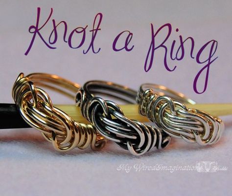 Jewelry Tutorial - Knot a Ring - All Wire Ring - PDF awesome!!! Different Rings, Diy Wire Wrapped Rings, Hantverk Diy, Diy Ring, Wire Wrapping Diy, Jewelry Magazine, Wire Jewellery, Jewelry Tips, Wire Jewelry Tutorial