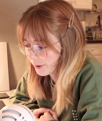 Curtain Bangs Glasses, Bob Glasses, Bangs With Glasses, Kel Lauren, Glasses Bangs, Bangs Glasses, Bangs And Glasses, Haircut Inspo, Full Bangs