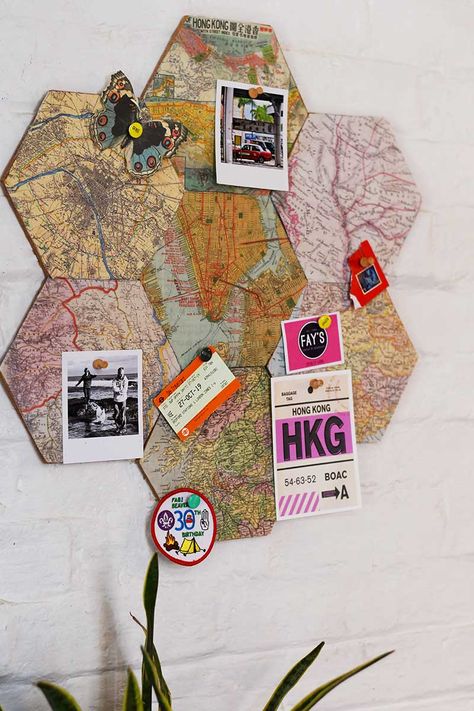 How To Make A Personalized DIY Map Cork Board - Picture Box Blue Diy Cork Board Ideas, Painted Cork Board, Uni Room Decor, Diy Map, Diy Cork Board, Dragonfly Drawing, Printable Fabric, Map Fabric, Cork Tiles