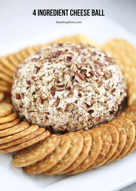 4 ingredient cheese ball -hands down one of the easiest and yummiest recipes to serve at your next holiday party! Beef Pineapple, Dried Beef, Diy Easy Recipes, I Heart Naptime, Snack Dip, Cheese Ball Recipes, Classic Party, Cheese Balls, Party Appetizers